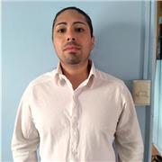 Técnico en sonido con experiencia en ejecución de instrumentos musicales